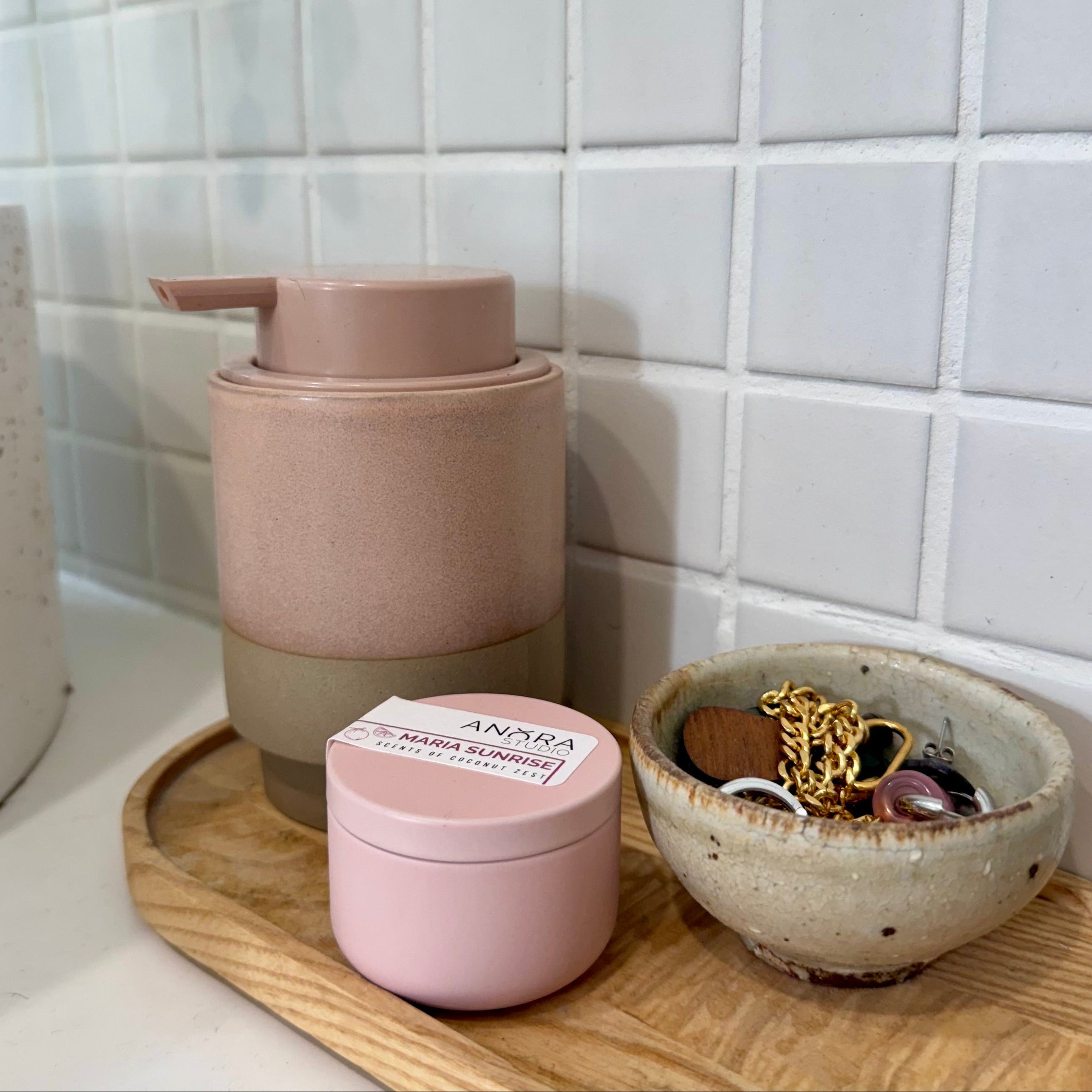 Maria Sunrise: Scents of Coconut Zest. Gift Tin.
