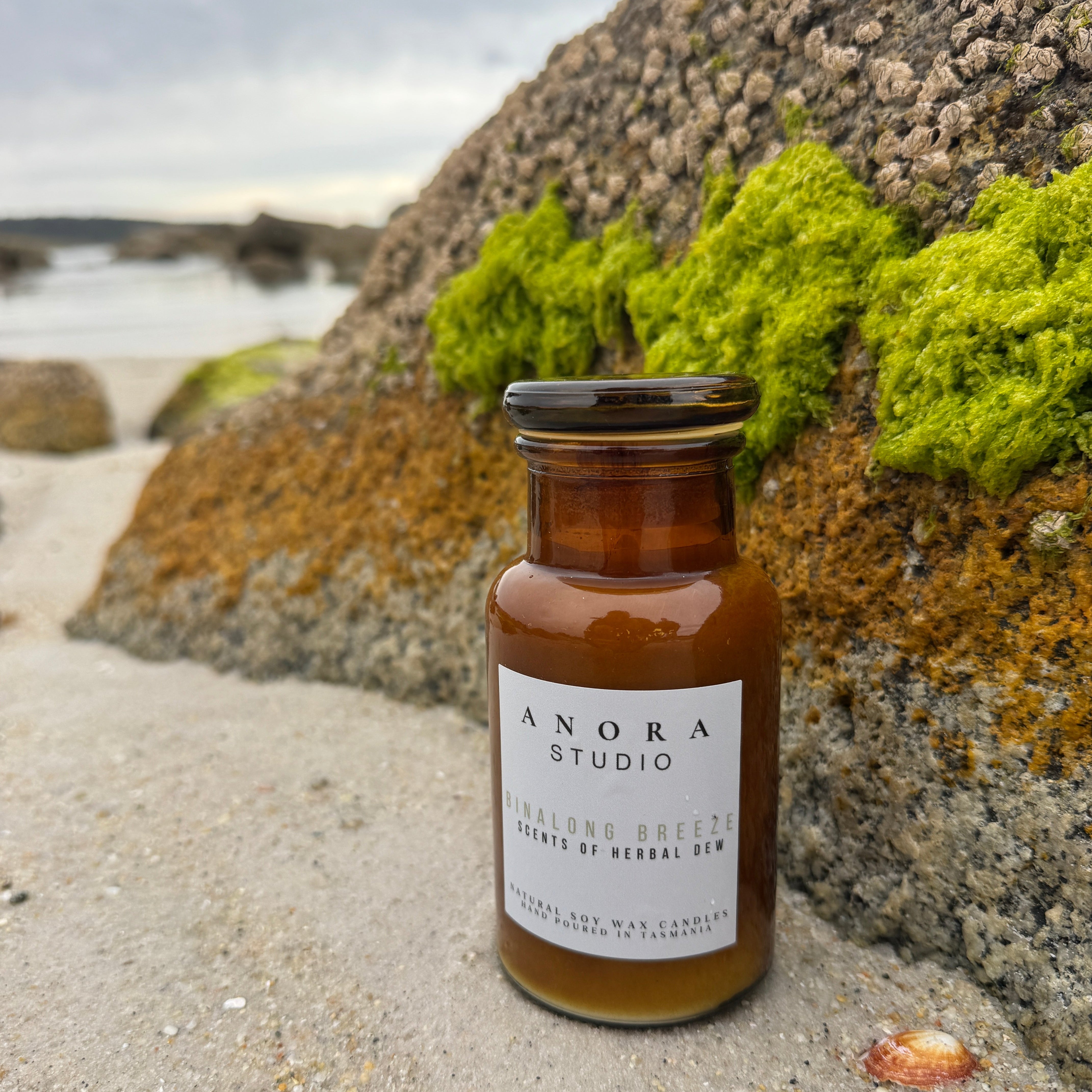 Binalong Breeze, small jar on beach
